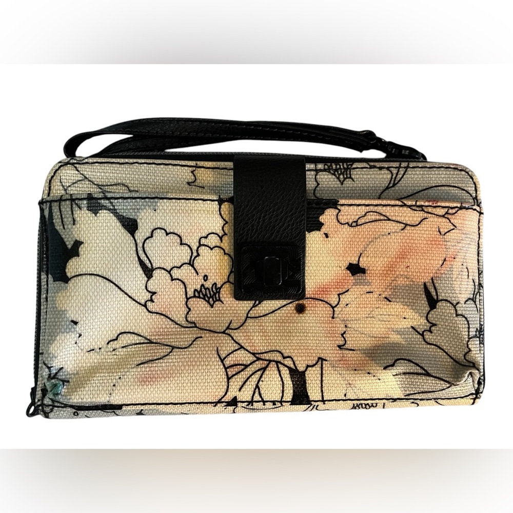 Sakroots Floral Clutch in Black and Cream